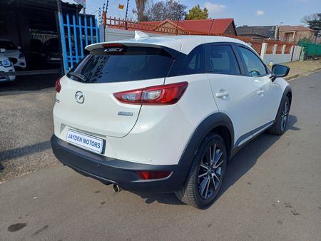 2017-Mazda-CX-3-20-INDIVIDUAL_5