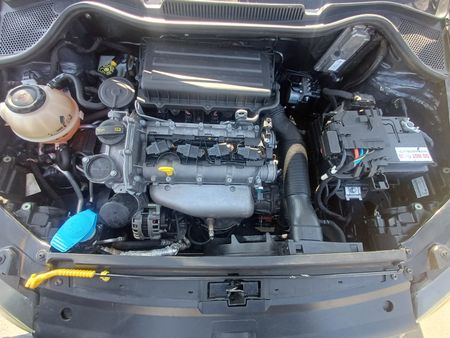 2023-Volkswagen-Polo-Vivo-16-AUTO_14