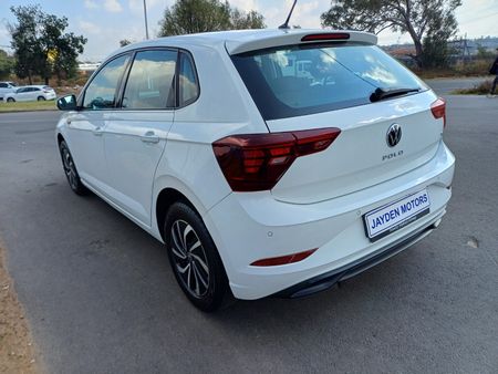 2024-Volkswagen-Polo-10TSI-COMFORTLINE-AUTO_4