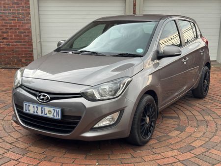 2014-Hyundai-i20-14-Fluid-Auto_0