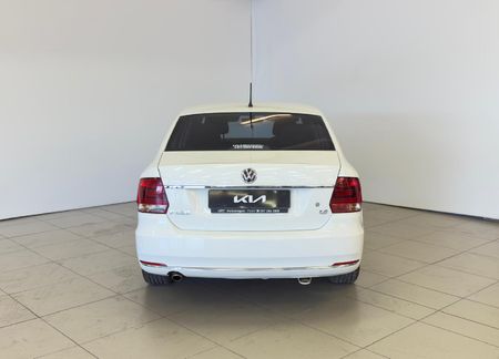 2017-Volkswagen-Polo-GP-16-Comfortline_7