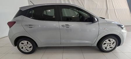 2025-Hyundai-Grand-i10-10-Motion_2