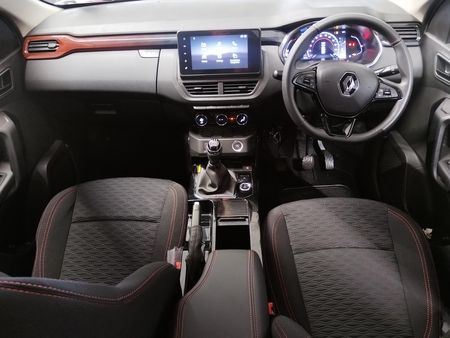 2026-Renault-Kiger-10T-Intens_10