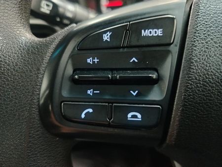 2023-Hyundai-Grand-i10-10-Motion_13