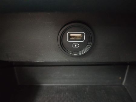 2023-Hyundai-Grand-i10-10-Motion_19