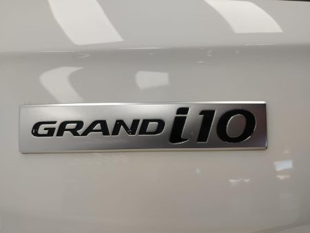 2023-Hyundai-Grand-i10-10-Motion_22