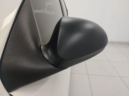 2023-Hyundai-Grand-i10-10-Motion_3