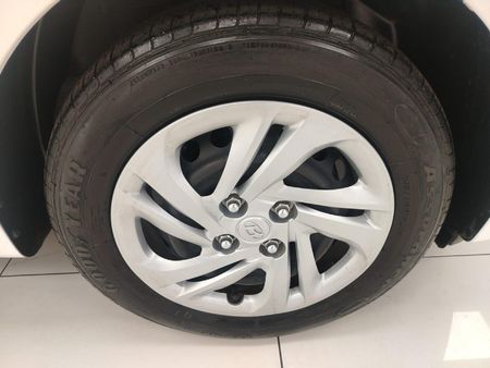 2023-Hyundai-Grand-i10-10-Motion_5