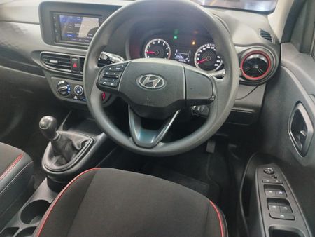 2023-Hyundai-Grand-i10-10-Motion_7