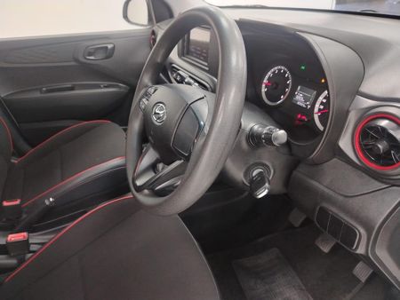 2023-Hyundai-Grand-i10-10-Motion_8