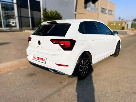 2024-Volkswagen-Polo-10-TSI_6
