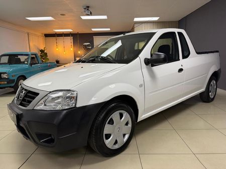 2023-Nissan-NP200-16-AC-Safety-Pack_2