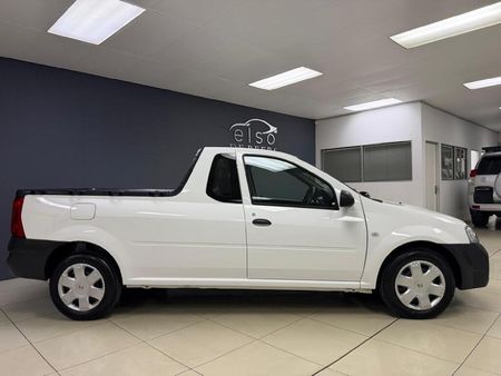 2023-Nissan-NP200-16-AC-Safety-Pack_7