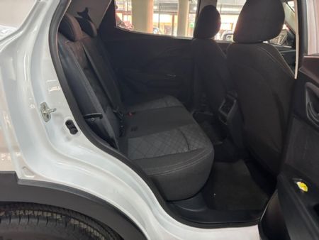2026-Mahindra-XUV-3XO-12T-MX2_7