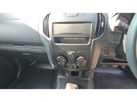 2026-Isuzu-D-Max-250C-Fleetside-Single-Cab_10