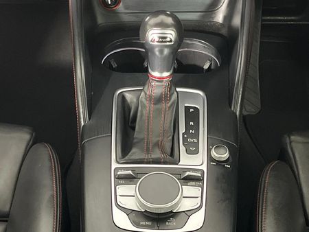 2014-Audi-S3-Sportback-quattro-Auto_9