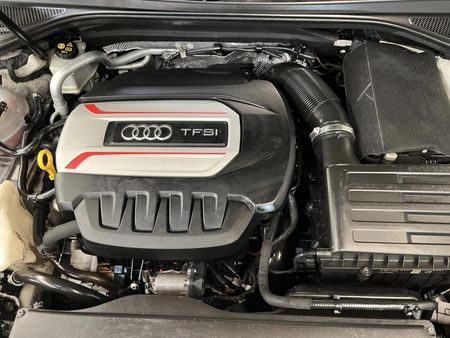 2014-Audi-S3-Sportback-quattro-Auto_11