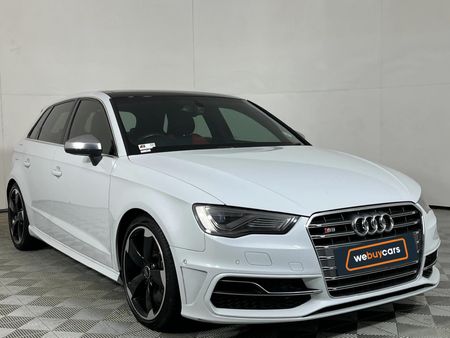 2014-Audi-S3-Sportback-quattro-Auto_14