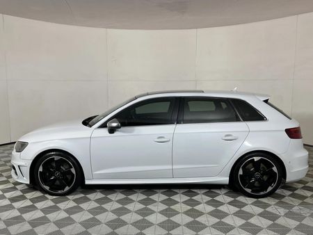 2014-Audi-S3-Sportback-quattro-Auto_17