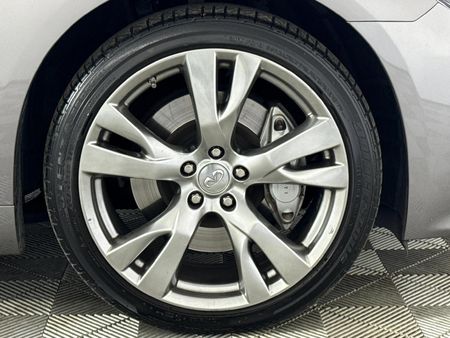 2017-Infiniti-Q70-30d-30D-S-Premium_5