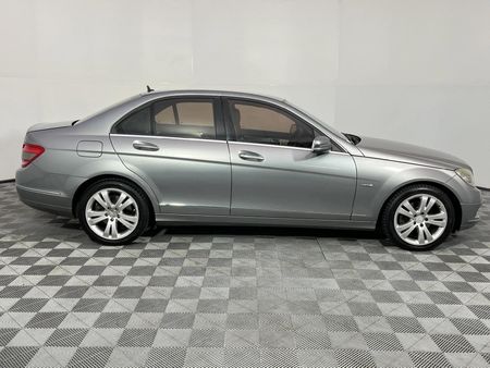 2010-Mercedes-Benz-C-Class-C-200K-Classic-Auto_16