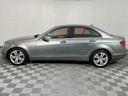 2010-Mercedes-Benz-C-Class-C-200K-Classic-Auto_18