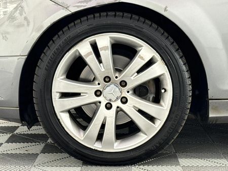 2010-Mercedes-Benz-C-Class-C-200K-Classic-Auto_4