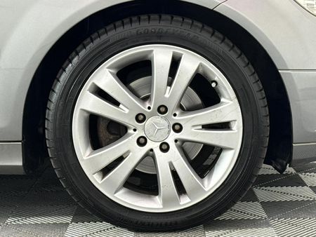 2010-Mercedes-Benz-C-Class-C-200K-Classic-Auto_5