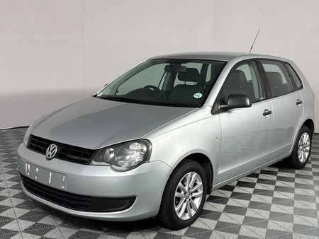 2011-Volkswagen-Polo-Vivo-14-Trendline-5-dr_0