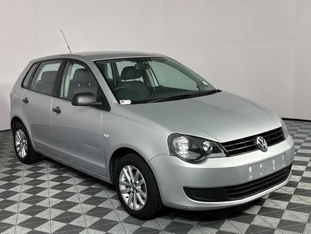 2011-Volkswagen-Polo-Vivo-14-Trendline-5-dr_15