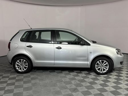 2011-Volkswagen-Polo-Vivo-14-Trendline-5-dr_16