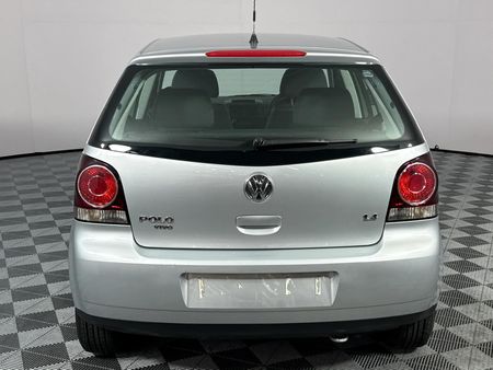 2011-Volkswagen-Polo-Vivo-14-Trendline-5-dr_17