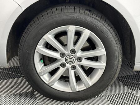 2011-Volkswagen-Polo-Vivo-14-Trendline-5-dr_4