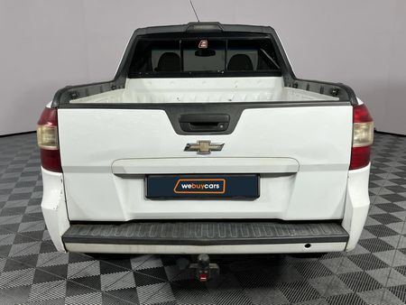 2013-Chevrolet-Utility-14-AC_14