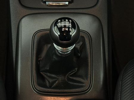2016-Kia-Cerato-Koup-16T-GDi_9