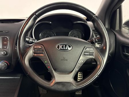 2016-Kia-Cerato-Koup-16T-GDi_11