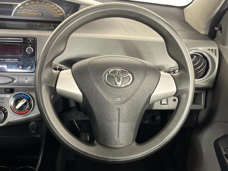 2020-Toyota-Etios-15-Sport-LTD-Edition-5-dr_11