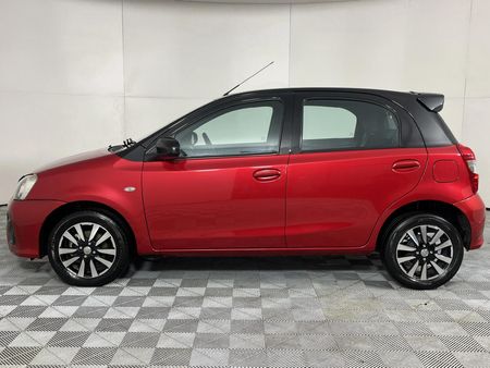 2020-Toyota-Etios-15-Sport-LTD-Edition-5-dr_18