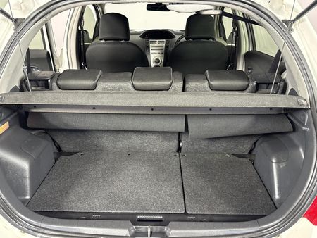 2007-Toyota-Yaris-T1-5-dr_13