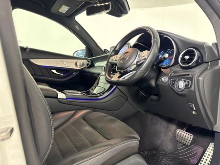 2022-Mercedes-Benz-GLC-Coupe-300d-4Matic_9
