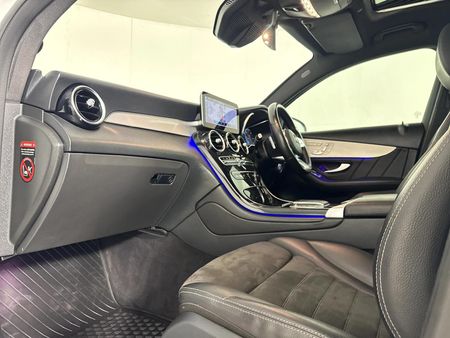 2022-Mercedes-Benz-GLC-Coupe-300d-4Matic_8