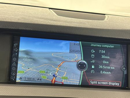 2011-BMW-5-Series-535i-Individual-Auto_12
