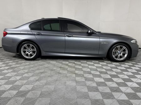 2011-BMW-5-Series-535i-Individual-Auto_19