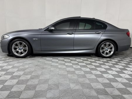 2011-BMW-5-Series-535i-Individual-Auto_21