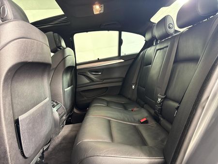 2011-BMW-5-Series-535i-Individual-Auto_3