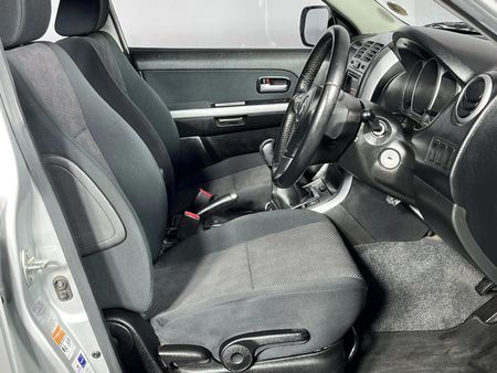 2016-Suzuki-Grand-Vitara-24-Dune_9