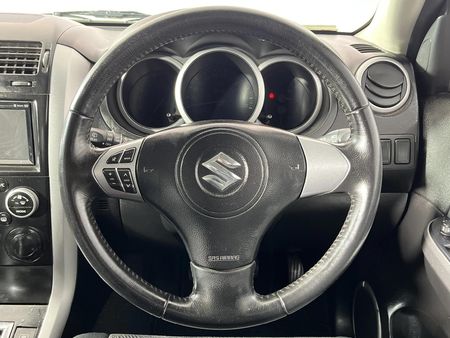 2016-Suzuki-Grand-Vitara-24-Dune_11