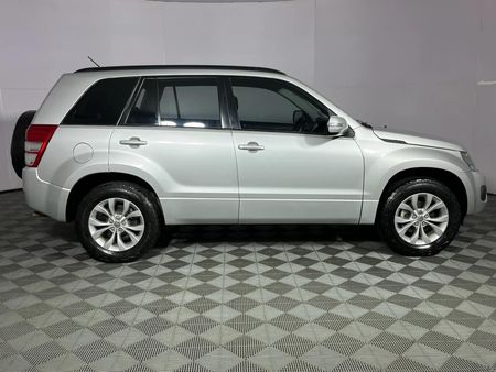 2016-Suzuki-Grand-Vitara-24-Dune_16