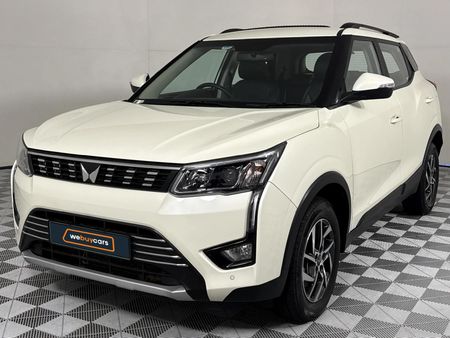 2023-Mahindra-XUV-300-15D-W8_0