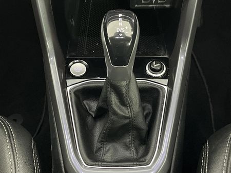 2022-Volkswagen-T-Cross-10-TSI-Highline-Auto_10